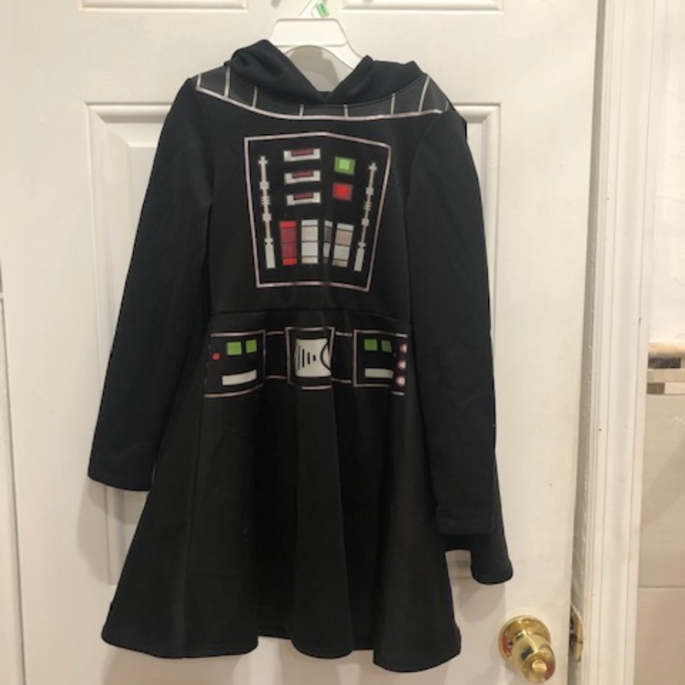 Darth Vader Halloween Costume small